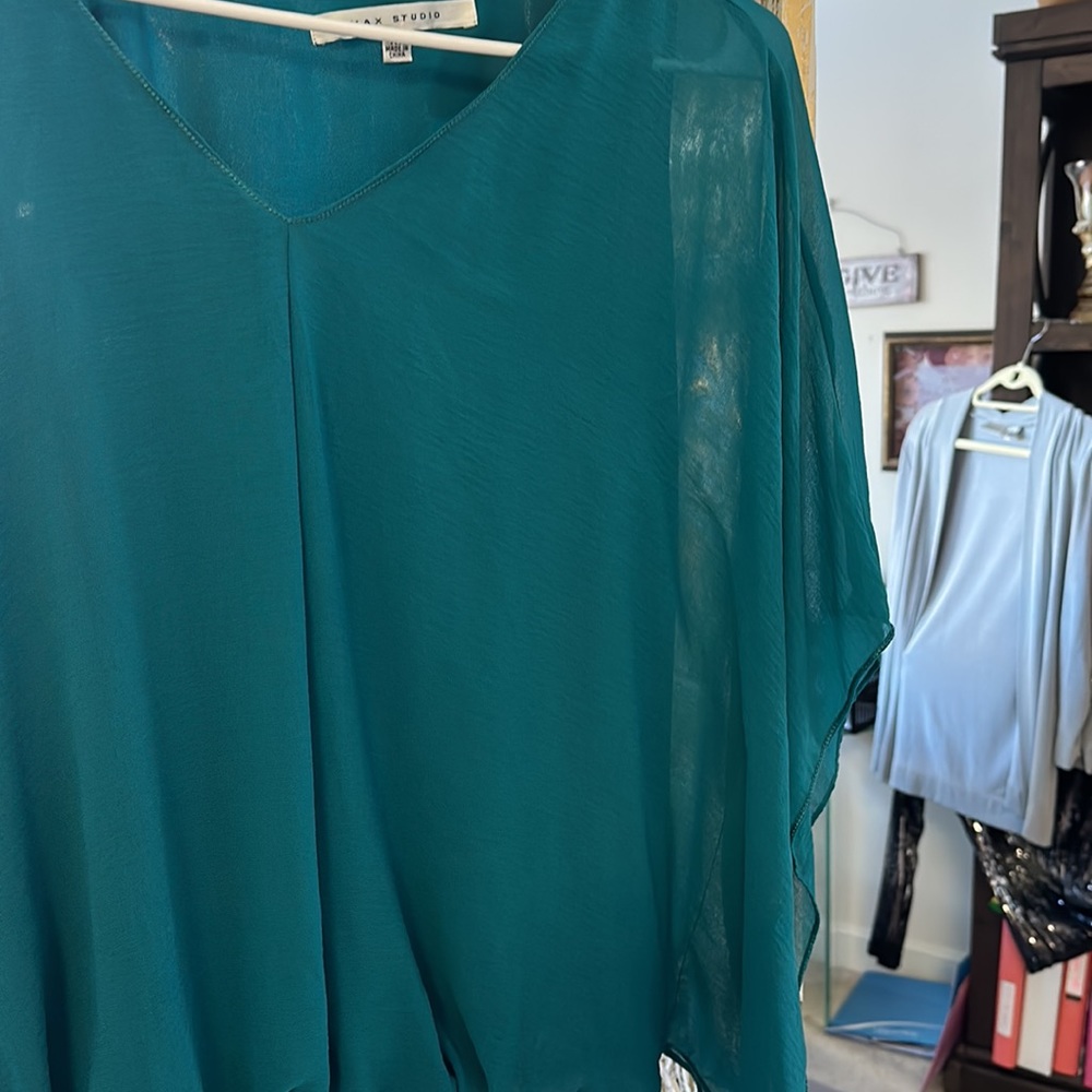 Blouse - Picture 2 of 3